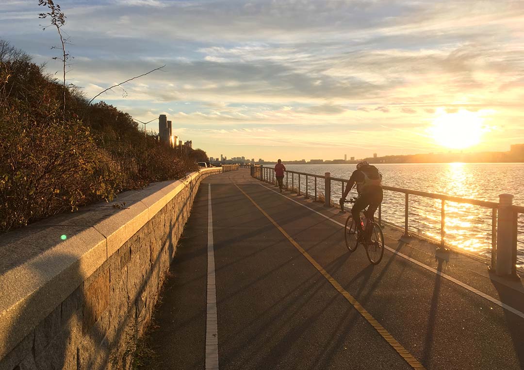 Unveiling the Riverside Beauty of New York: Biking Adventures along the Hudson River