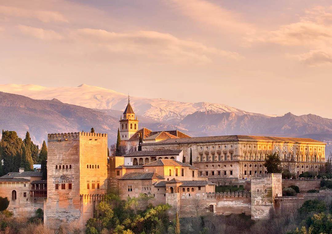 Exploring Granada: Sunset Walking Tour